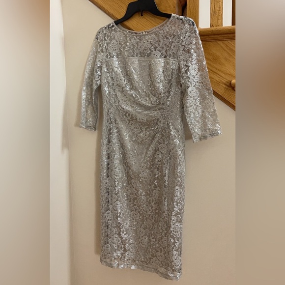 Women’s Formal Dress Size 8 TAHARI Lace Short 3/4 Sleeve Sheath Evening Metallic - Picture 1 of 6